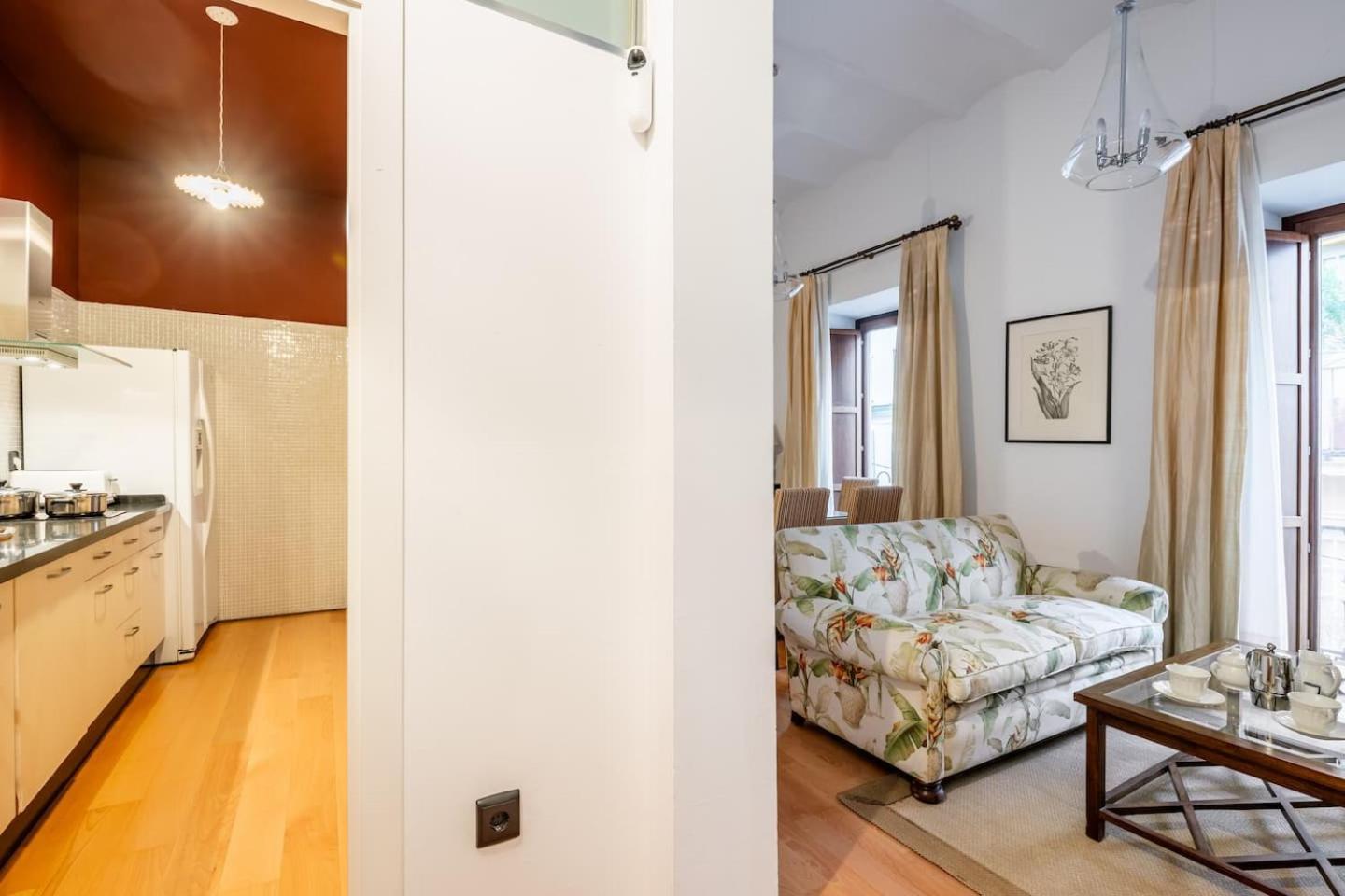 Komodo Sierpes: Bright & Classy Central Apartment Sewilla Zewnętrze zdjęcie